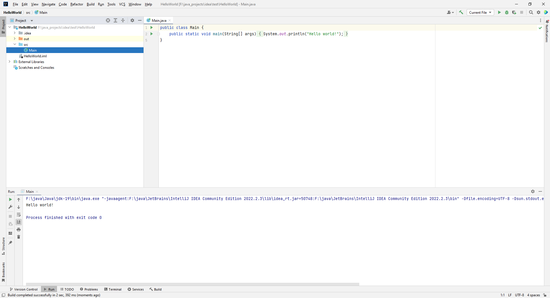 Hello World � IntelliJ 2022.2.3 Community - ������ �� IDE